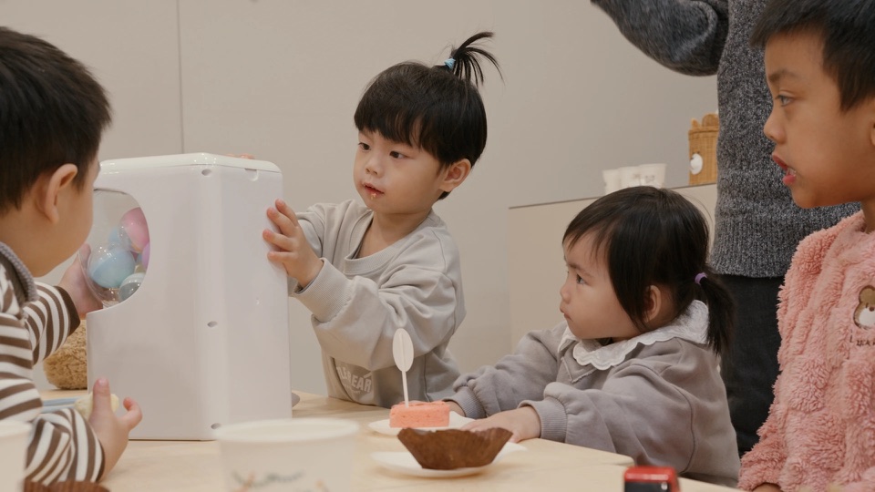 一歲紀念影片截圖 6